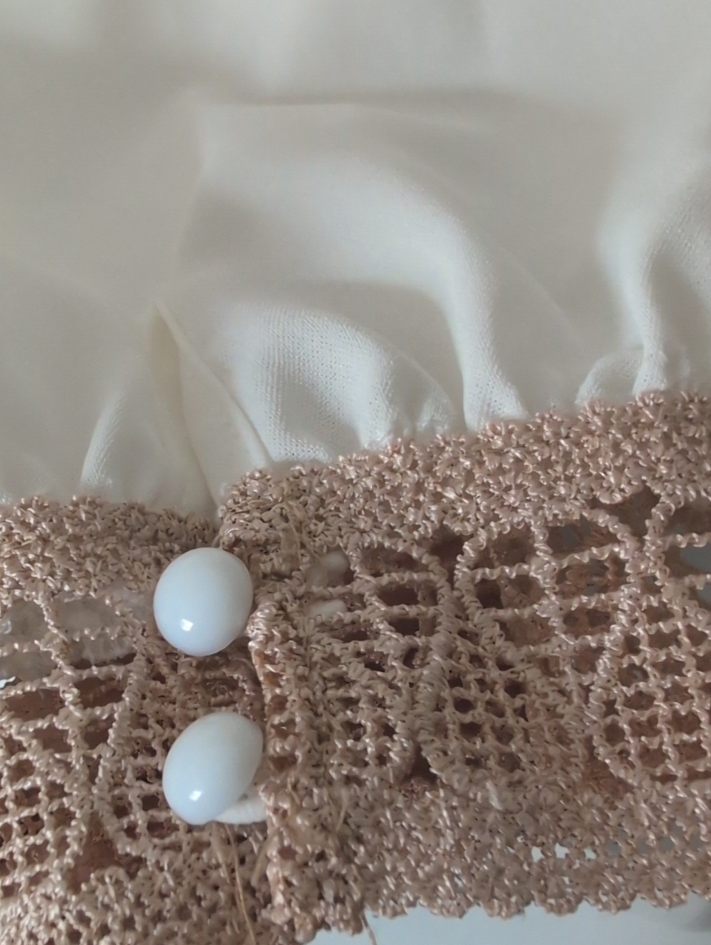 Women's Cream V-Neck Crochet Trim Blouse Small - Picture 6 of 7